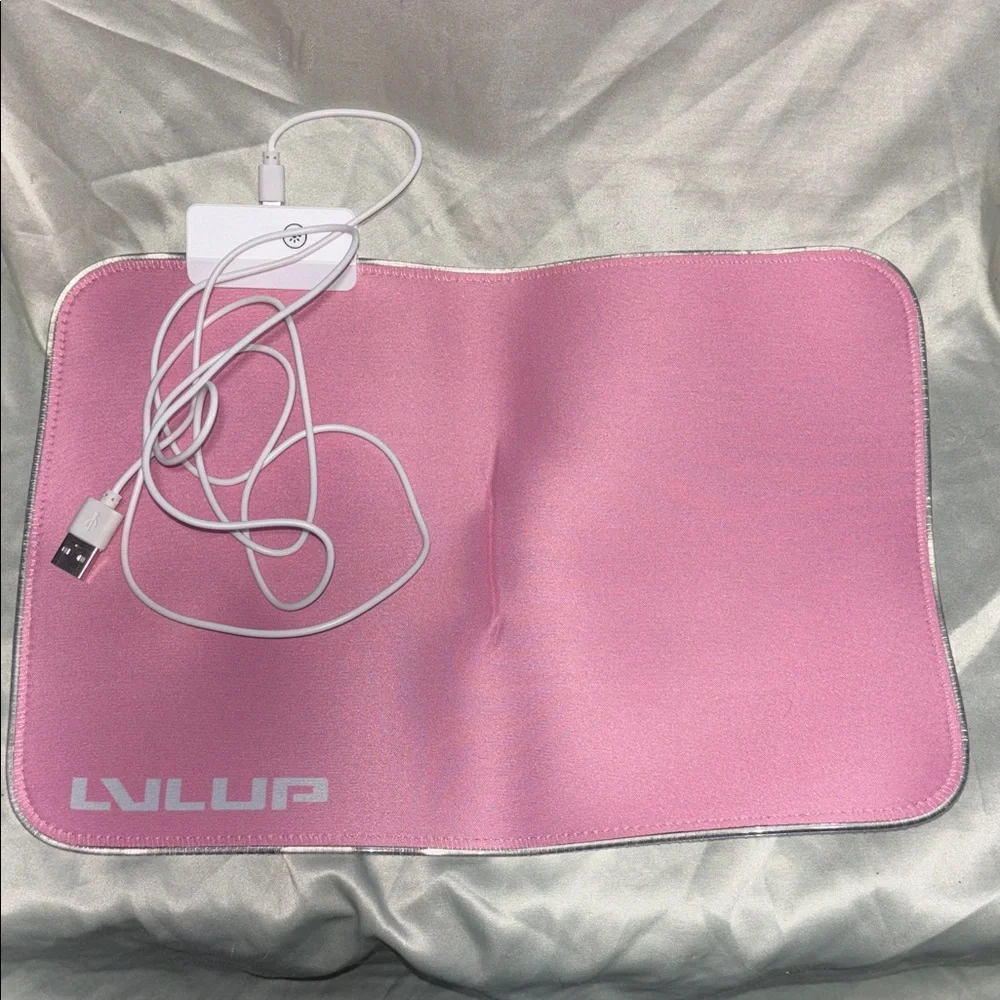 LVLUP Pro Gaming Mouse and Mousepad Set - Pink